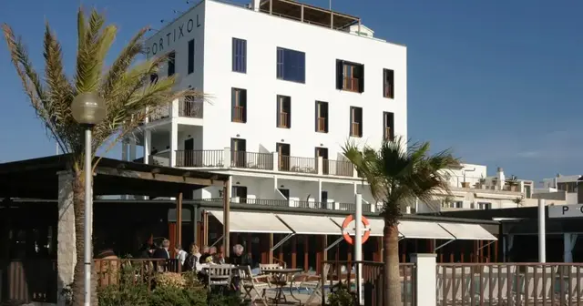 El Hotel Portixol plantea renovar varias zonas mientras tramita más ocupación