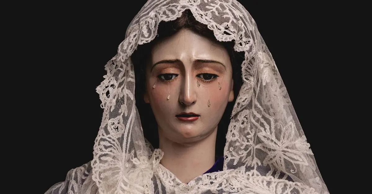 La restauración recupera rasgos originales de la Virgen de los Dolores de La Algaba