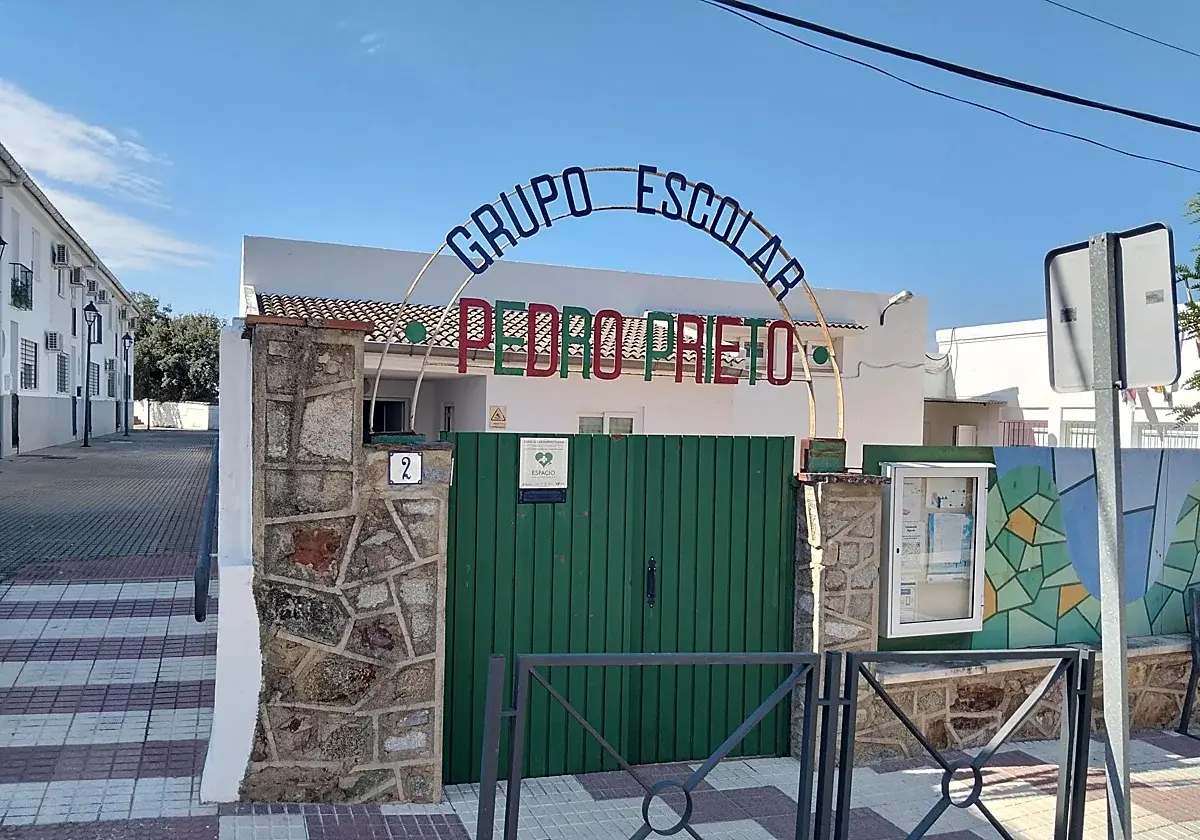 El colegio de Aljucén podría reabrir si recupera matrículas