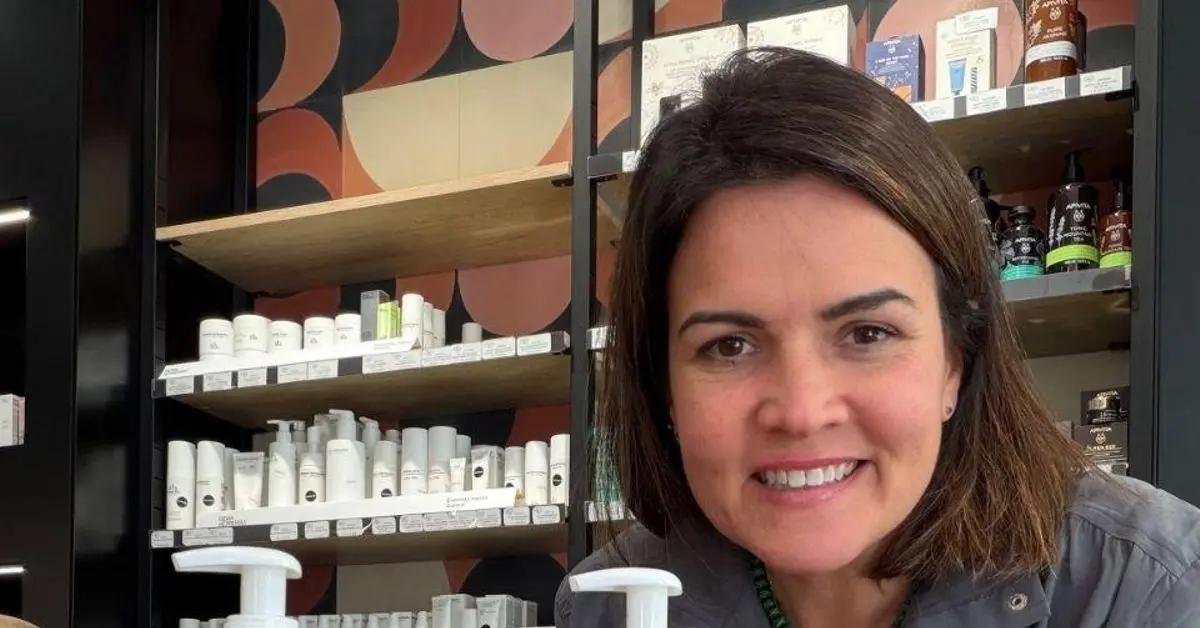 Una farmacia de Redondela opta a los premios de cosmética con un desodorante propio