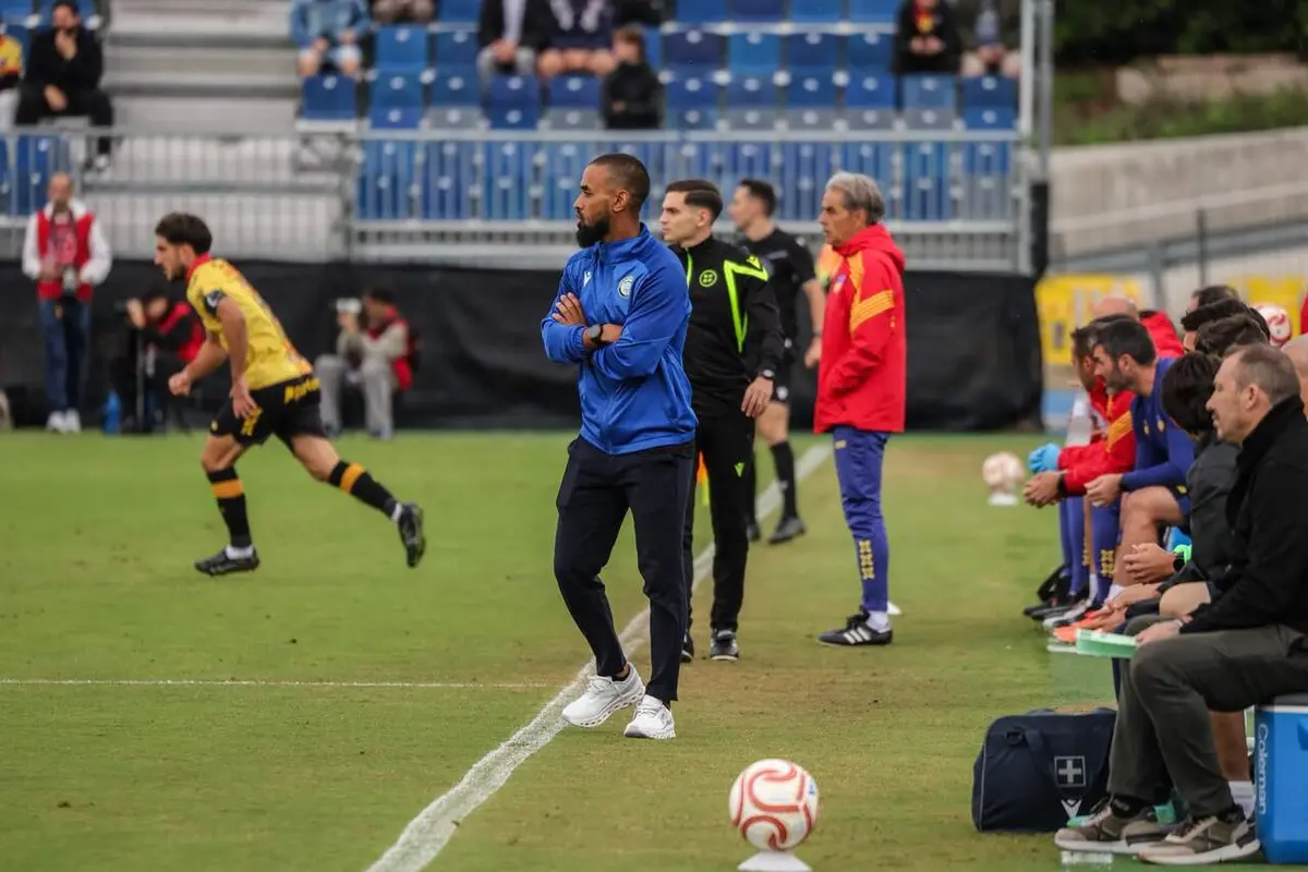 El Juventud Torremolinos confirma a Junes Barny al frente del equipo