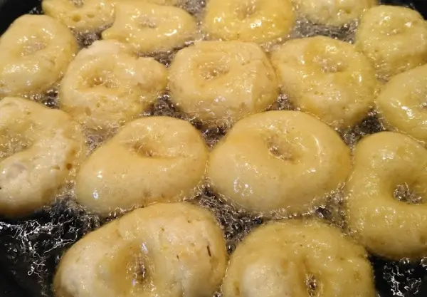 Una cocinera de Pollença comparte cómo preparar bunyols para les Verges