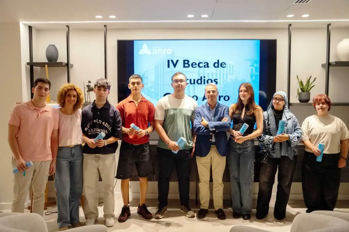 Grupo Anro reserva 25.000 euros para apoyar los estudios de nueve jóvenes