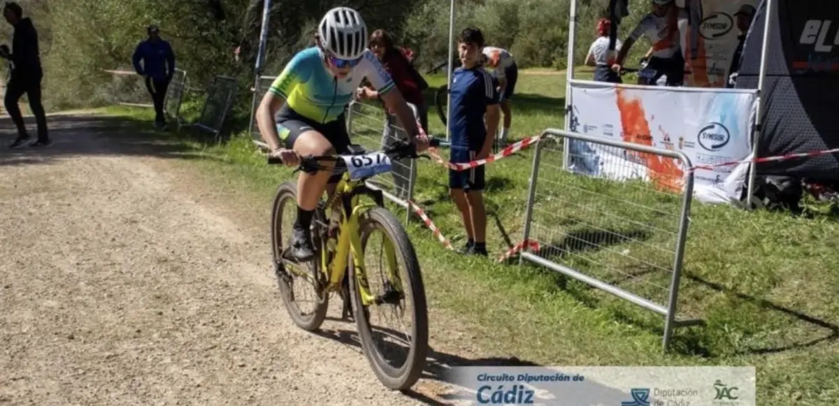 La ciclista de Taraguilla Tara Jiménez se corona en el circuito provincial de BTT XCO