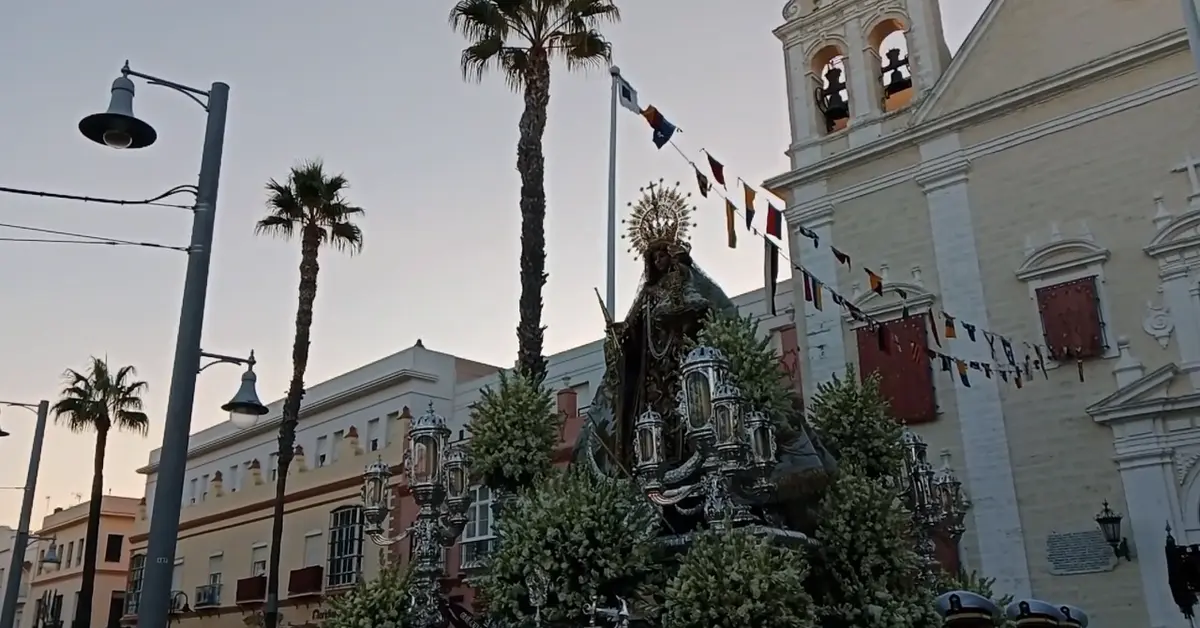 San Fernando celebra una efeméride de la coronación de la Virgen del Carmen
