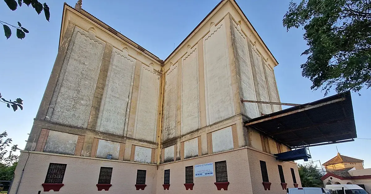 Carmona plantea habilitar el antiguo silo como apeadero de autobuses