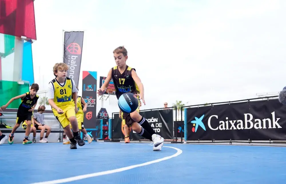 El 3x3 CaixaBank congrega a 8.000 visitantes en su parada viguesa