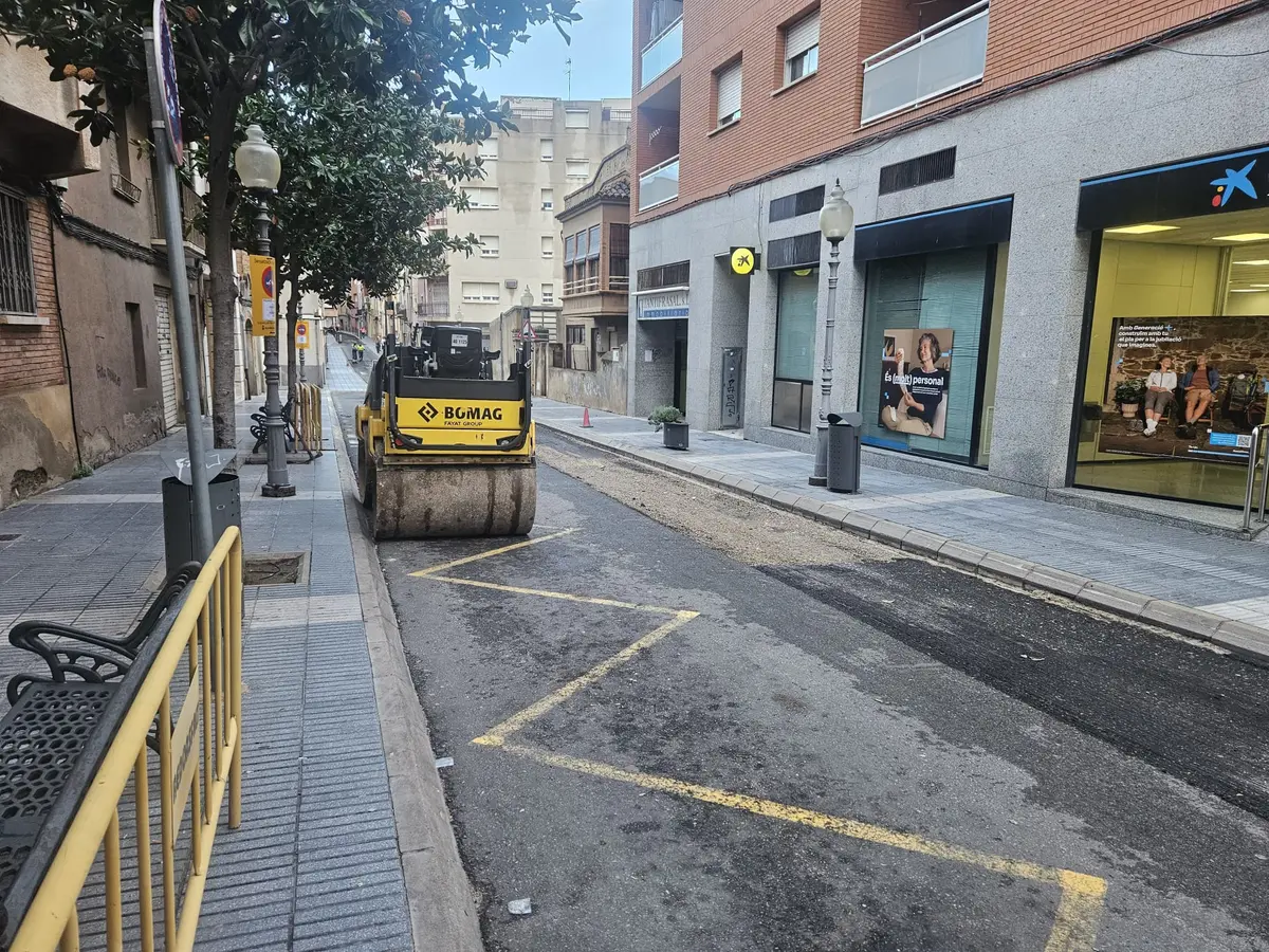 Constantí inicia el reasfaltado de tramos entre Major y Les Creus