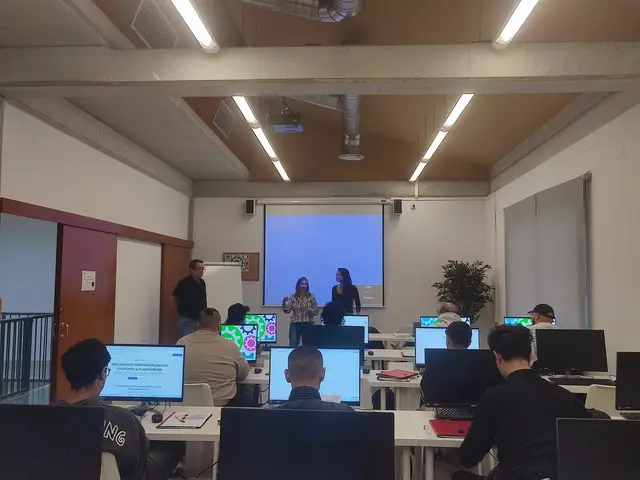 Jóvenes de Cunit comienzan una formación para pilotar drones