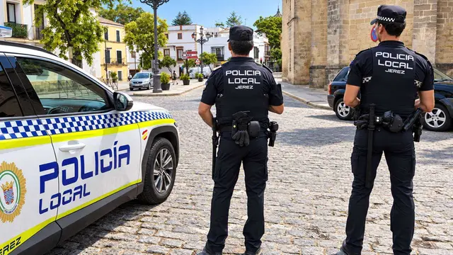 Jerez da luz verde a las bases para incorporar 52 agentes locales