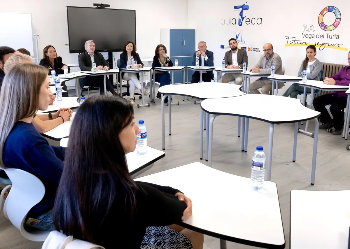 Diez estudiantes estrenan el Bachillerato Internacional en el IES Vega del Turia
