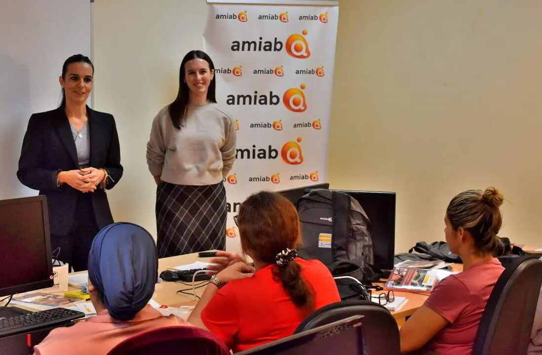 Diecisiete alumnos de Amiab se preparan para trabajar en zonas verdes de Puertollano