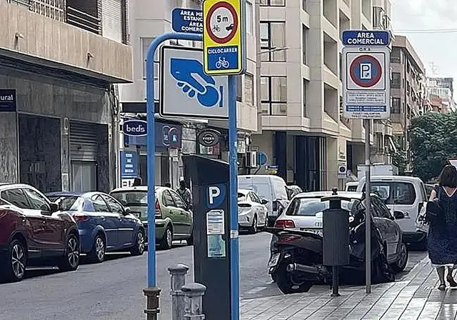 Alicante aprueba 325.949 euros adicionales para los servicios de grúa y estacionamiento