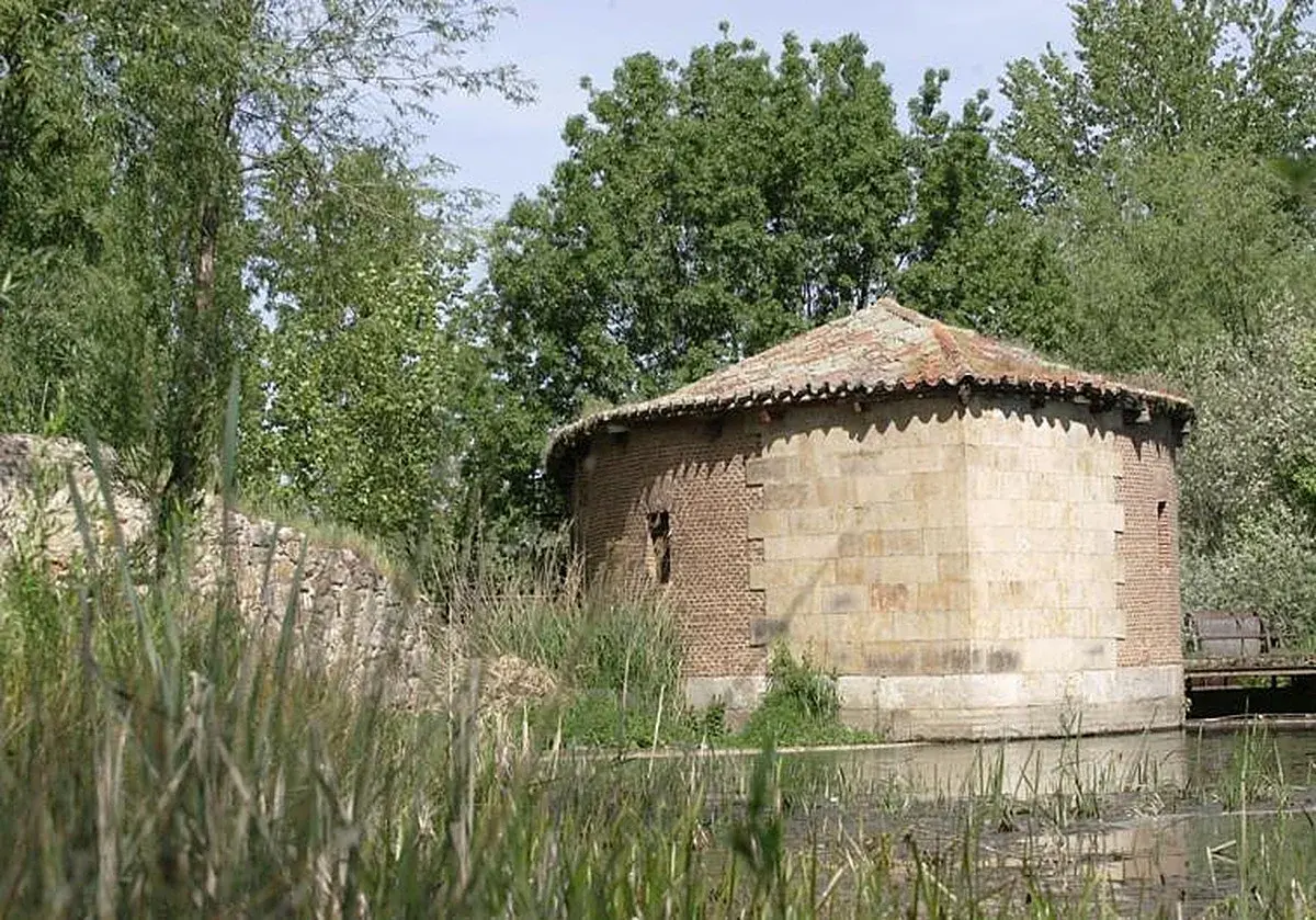 Salamanca aborda la limpieza y protección de dos antiguos molinos históricos