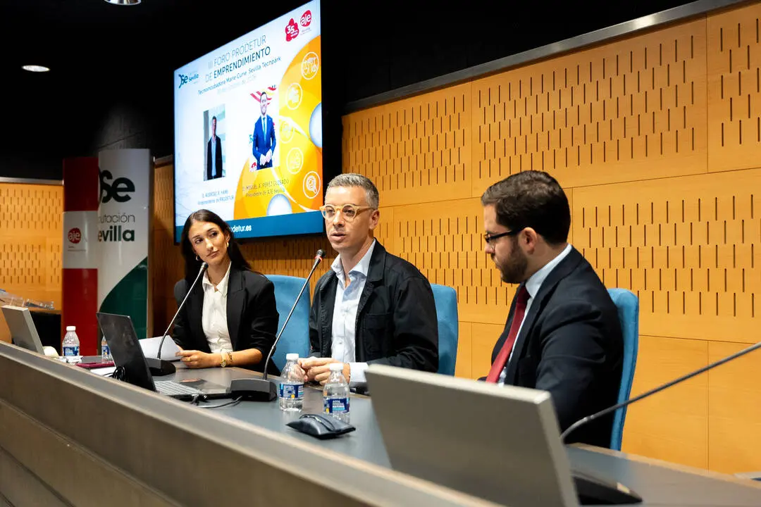 Sevilla reúne a un centenar de asistentes en el Foro Prodetur de Emprendimiento
