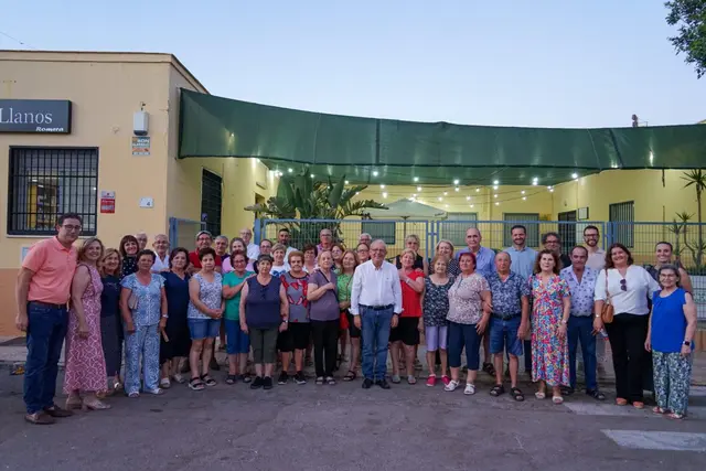 Vícar adjudica las obras para renovar el Centro Social de Llanos