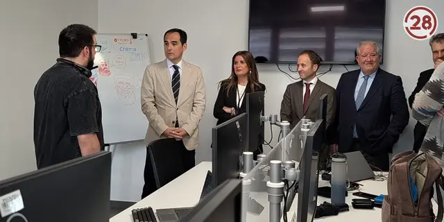 Nieto defiende acercar la innovación digital a las pymes de Linares