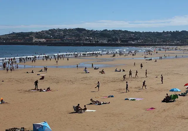 Tres playas de Gijón conservan el distintivo EcoPlayas para 2026