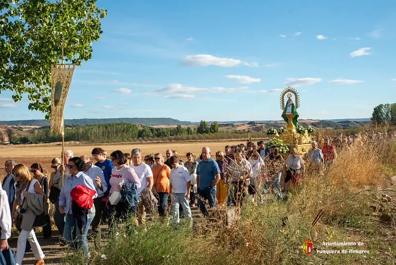 La imagen de la patrona de Yunquera vuelve a su ermita tras las fiestas