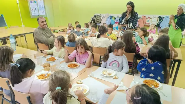 Poio destaca el ahorro familiar que permite financiar los comedores escolares
