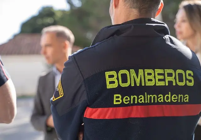 Benalmádena mantiene seis plazas de bombero y prevé cubrir otras siete en futuras convocatorias