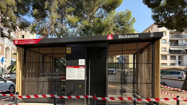El Bicitancat de la estación de Segur ya admite bicicletas