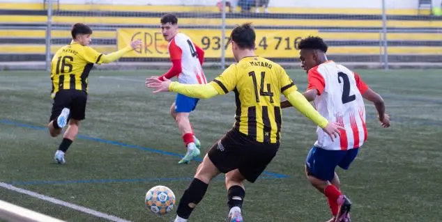 Remontada del CE Mataró para imponerse al Voltregà en el Centenari