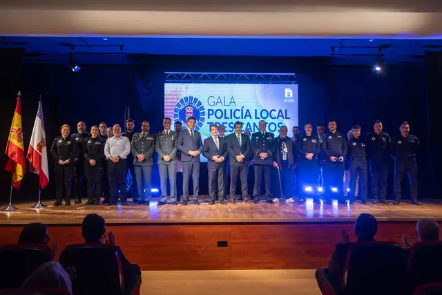 Tres Cantos reconoce a más de 30 Policías Locales por su labor en seguridad