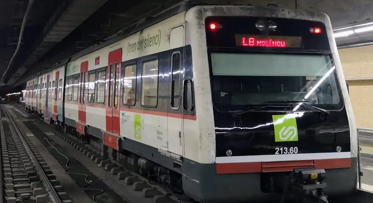 Un desprendimiento en el túnel de Gornal afecta al servicio de FGC
