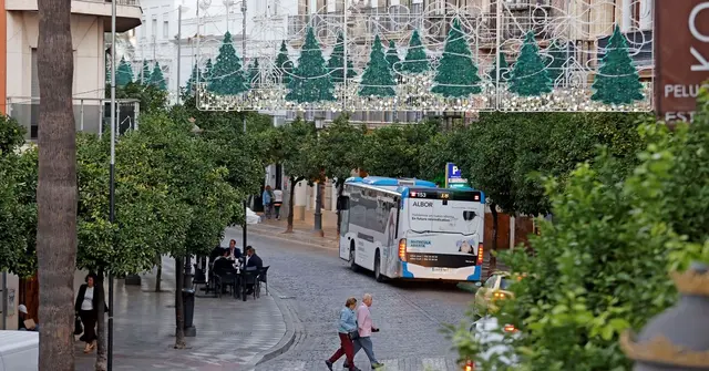 Jerez inicia los preparativos del alumbrado navideño en sus calles