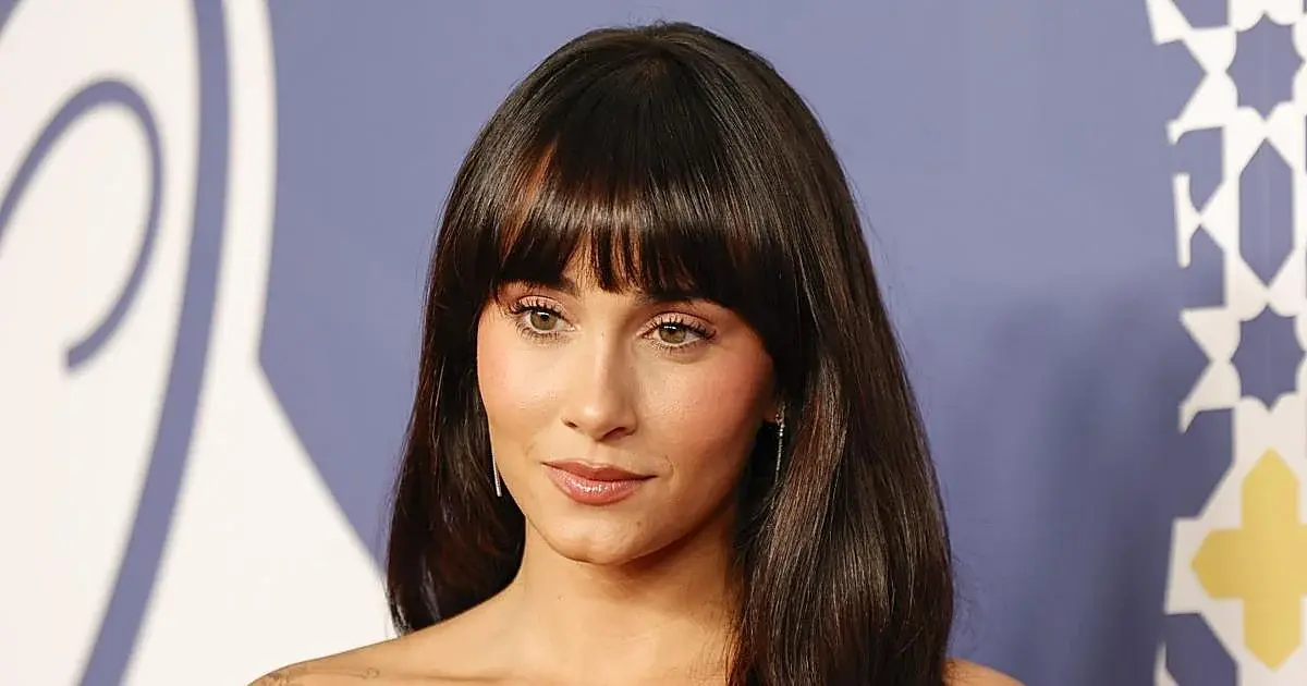 Aitana detalla cómo distribuye sus cuatro viviendas y su inversión teatral en Madrid