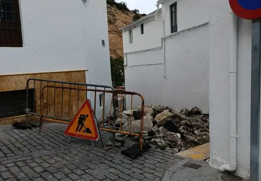 La calle Fuente Nueva-Coso afronta la renovación de su pavimento