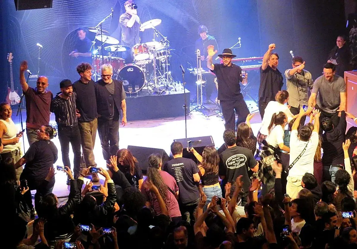 Notevagustar inaugura en Bilbao su gira española con una noche emotiva