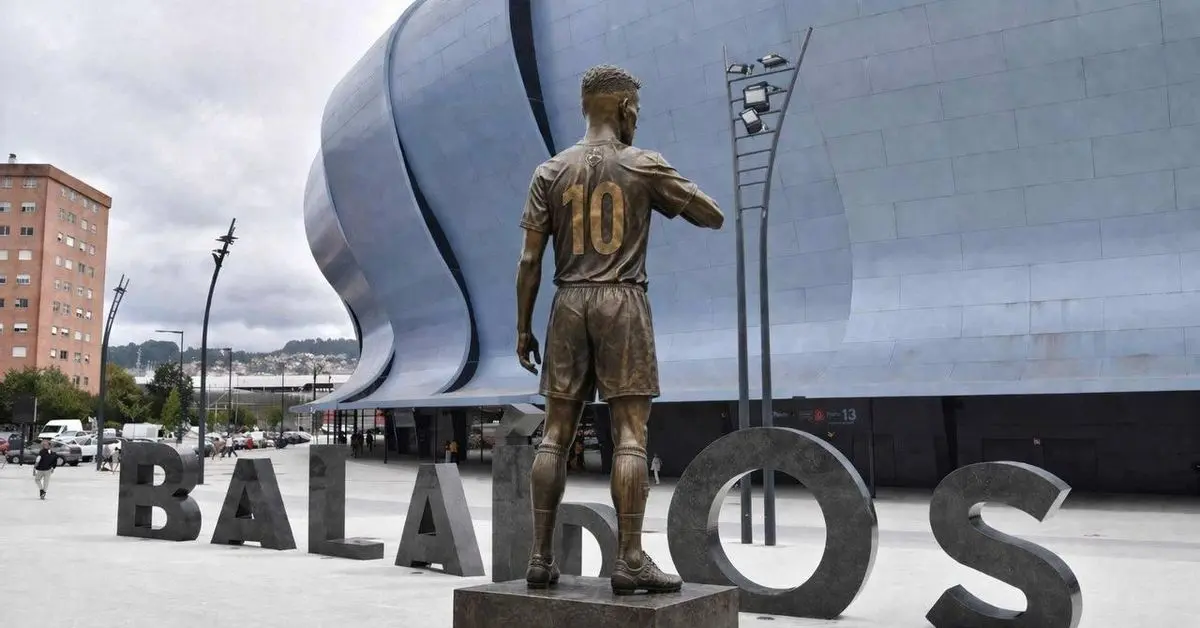 Vigo frena el proceso para elegir el diseño de la escultura de Aspas