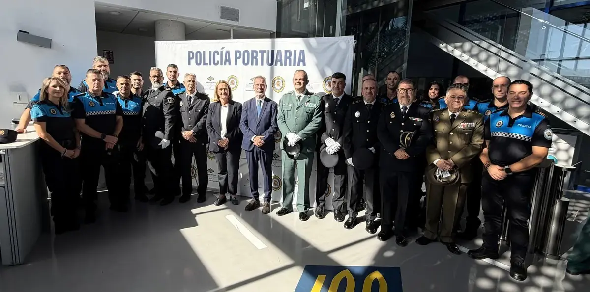 Motril reconoce la labor y la trayectoria de su Policía Portuaria