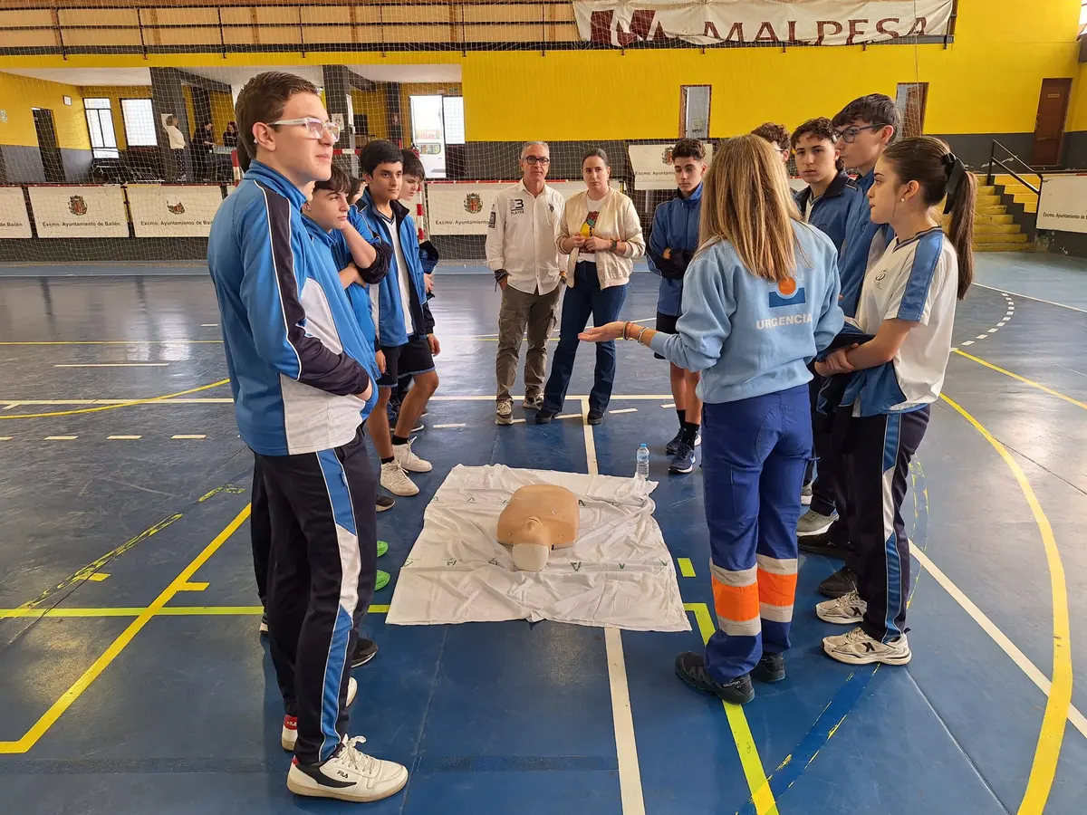 Bailén celebra una segunda jornada para enseñar reanimación cardiopulmonar a jóvenes
