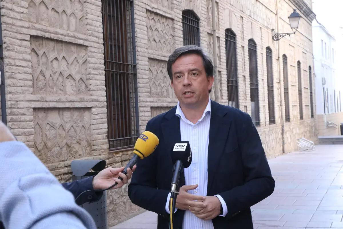Lucena pide una reunión extraordinaria de seguridad y refuerza a la Policía Local