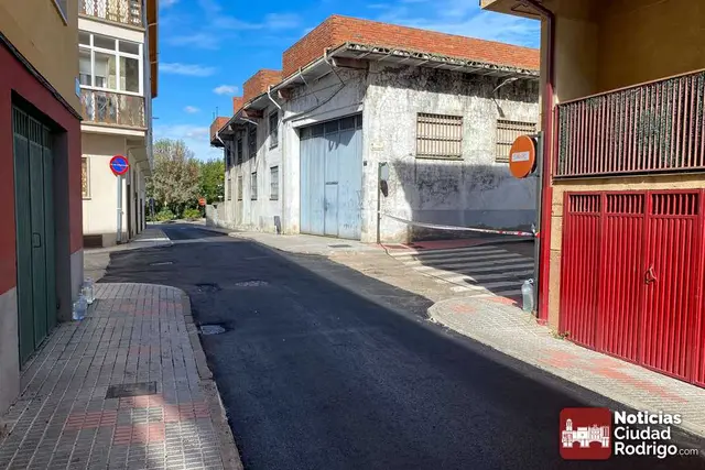 Tres calles de Ciudad Rodrigo tendrán restricciones de tráfico por asfaltado