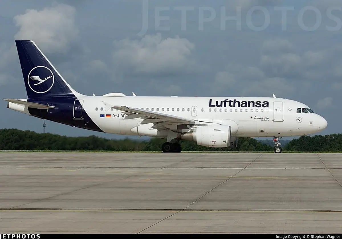 Un avión procedente de Frankfurt aterriza en el aeropuerto de Granada