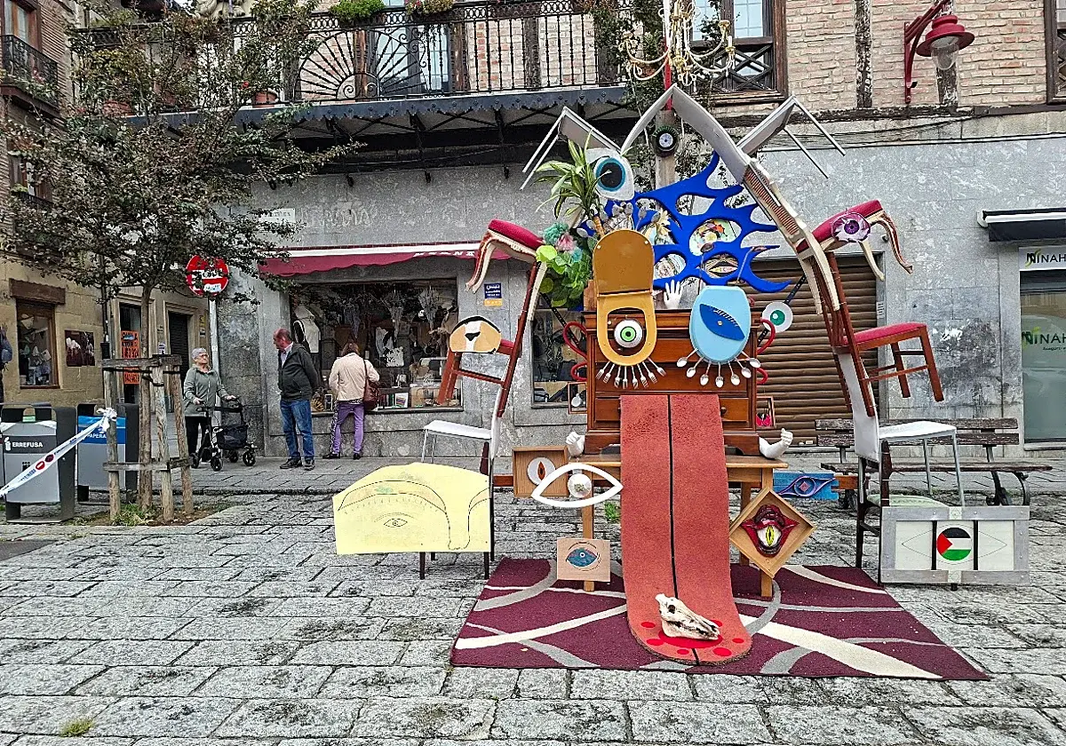 Dos exposiciones en la calle llevan Asteklima a Hernani