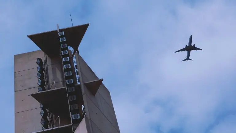 Castelldefels registra en julio su máximo histórico de sobrevuelos