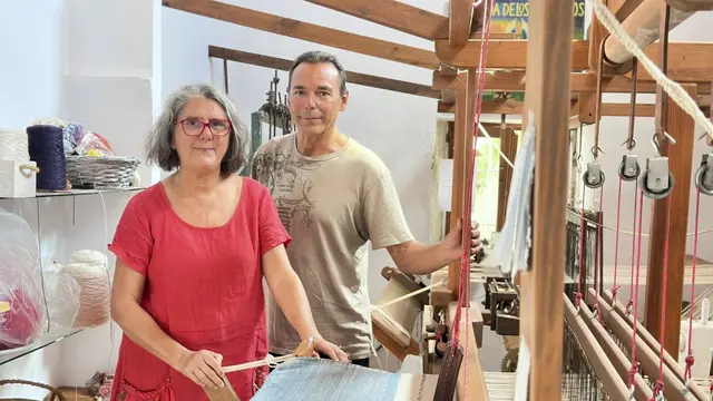 Isabel Soler alerta del retroceso de los tejedores artesanos en Níjar