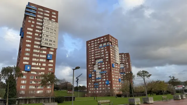 Barakaldo conservará la protección de parte de sus viviendas anteriores a 2003