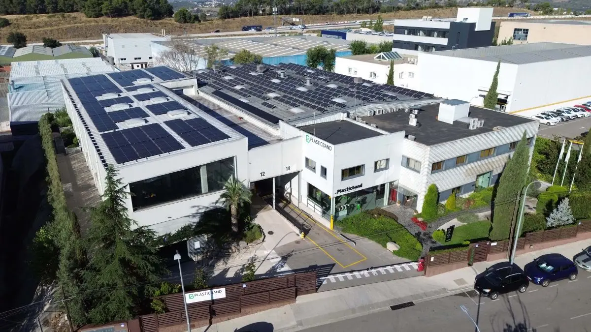 Plasticband conecta producción y energía para avanzar hacia una fábrica más eficiente en Granollers