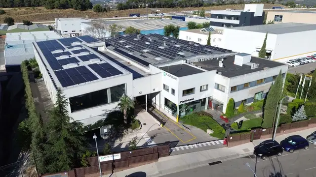 Plasticband conecta producción y energía para avanzar hacia una fábrica más eficiente en Granollers