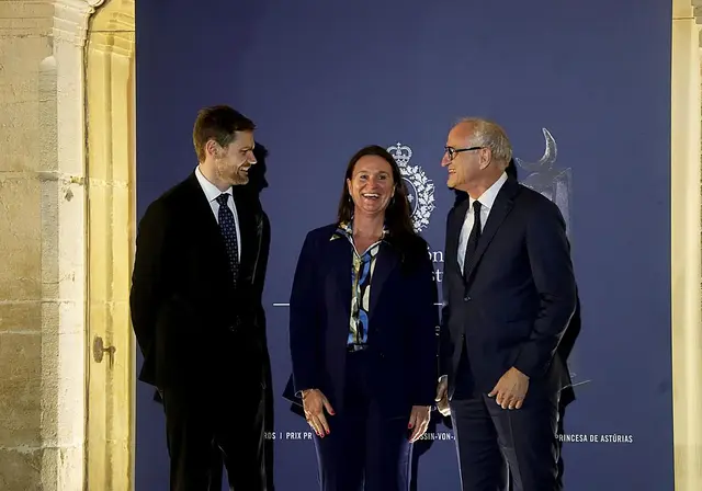 La Bóveda Global de Semillas de Svalbard llega a Oviedo con sus representantes