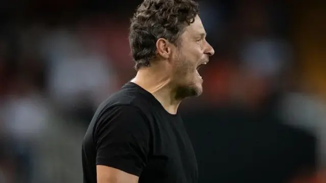 El Athletic se acerca al descenso tras una derrota con doblete de Brugue