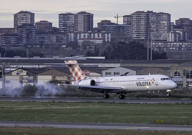 Volotea ajusta sus vuelos en Bilbao mientras mantiene sus rutas en Santander