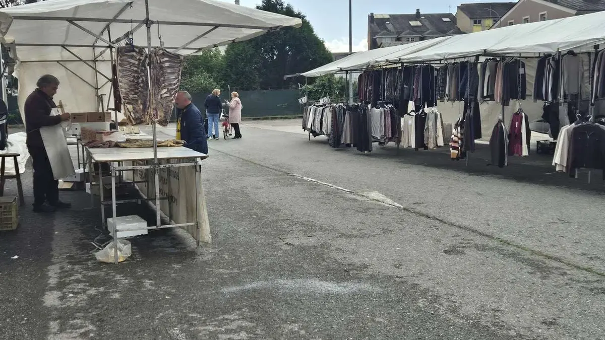 Ribadeo revisa las concesiones de su mercado semanal, con cuatro puestos vacantes