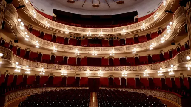 La revisión de la zona bajo cubierta retrasa la vuelta del Teatre Fortuny